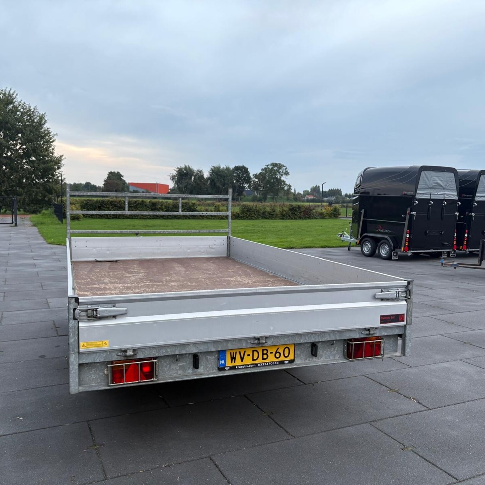 Hapert plateauwagen 405 x 220 cm