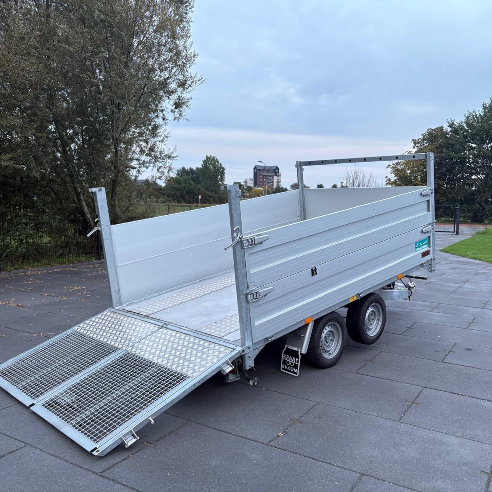 Twin Trailer 310 x 182 cm met veel handige opties 6 maanden oud !