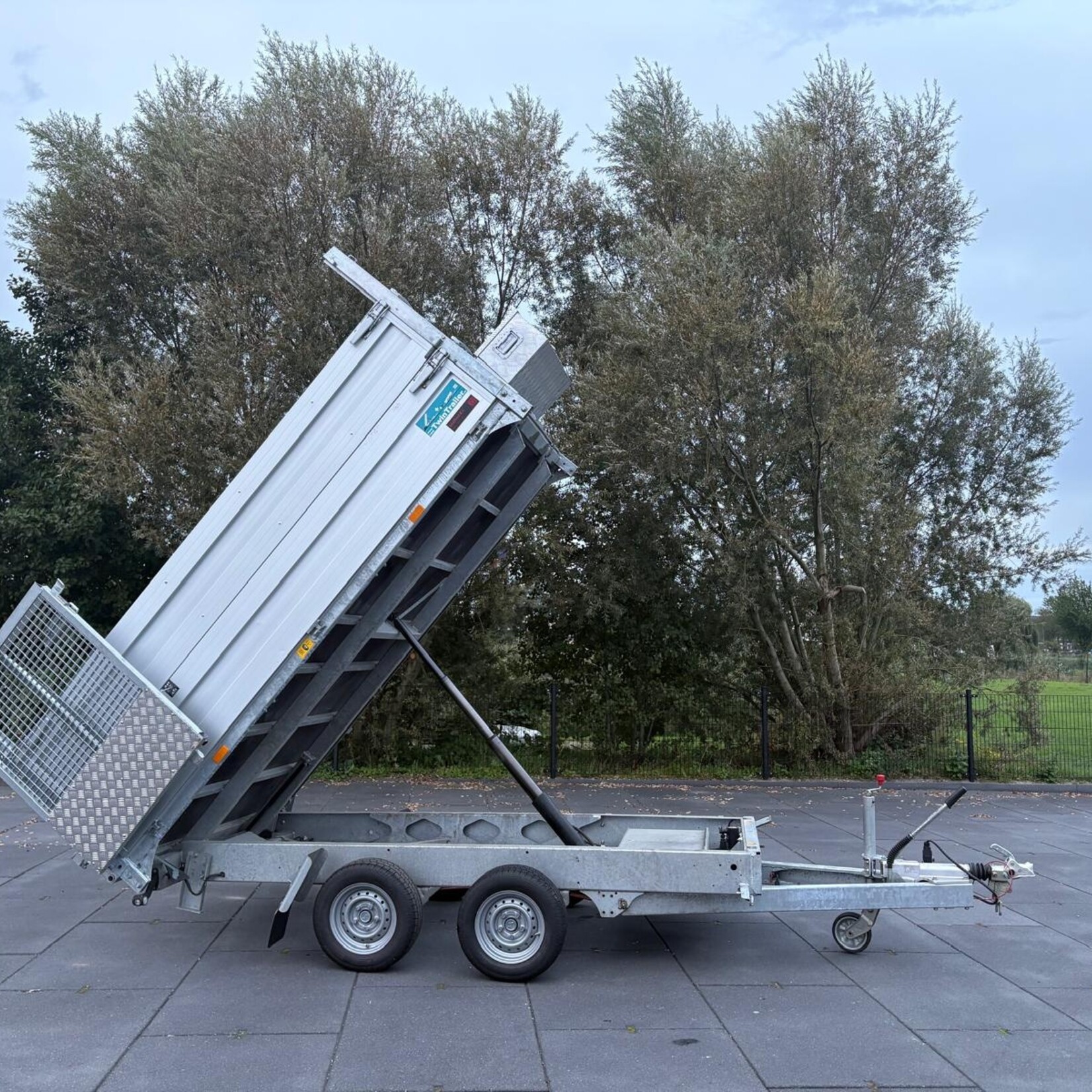 Twin Trailer 310 x 182 cm met veel handige opties 6 maanden oud !