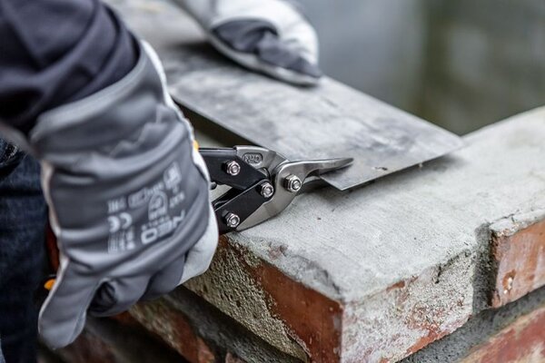 NEO TOOLS NEO TOOLS Blikschaar Recht - 250mm