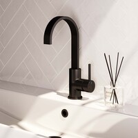 Brauer Brauer Black Edition Opbouw Wastafelmengkraan met Draaibare Uitloop - Plat - Hoog - Hendel Model A - Mat Zwart