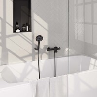 Brauer Brauer Black Edition Thermostatische Opbouw Badkraan met Omstel, Wandhouder, 3-Standen Handdouche & Doucheslang - Set 4 - Draaiknoppen - Mat Zwart