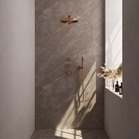 Brauer Brauer Copper Editon Regendoucheset:  Thermostatische Inbouwkraan met Stopkranen, Rechte Wandarm, Douchekop 30cm, Wandhouder met Wateruitlaat, Staafhanddouche & Doucheslang - Set 2 - Draaiknoppen - PVD - Geborsteld Koper