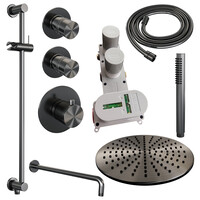 Brauer Brauer Gunmetal Editon Regendoucheset:  Thermostatische Inbouwkraan met Stopkranen, Gebogen Wandarm, Douchekop Ø30cm, Glijstang met Wateruitlaat, Staafhanddouche & Doucheslang - Set 16 - Draaiknoppen - PVD - Geborsteld Gunmetal