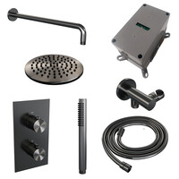 Brauer Brauer Gunmetal Editon Regendoucheset:  Thermostatische Inbouwkraan met 3-Weg Omstel, Gebogen Wandarm, Douchekop 20cm, Wandhouder met Wateruitlaat, Staafhanddouche & Doucheslang - Set 27 - Draaiknoppen - PVD - Geborsteld Gunmetal