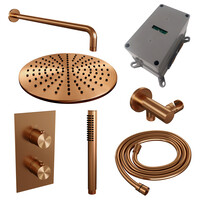Brauer Brauer Copper Editon Regendoucheset:  Thermostatische Inbouwkraan met 3-Weg Omstel, Gebogen Wandarm, Douchekop 30cm, Wandhouder met Wateruitlaat, Staafhanddouche & Doucheslang - Set 28 - Draaiknoppen - PVD - Geborsteld Koper