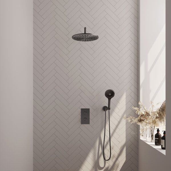Brauer Brauer Gunmetal Editon Regendoucheset:  Thermostatische Inbouwkraan met 3-Weg Omstel, Gebogen Wandarm, Douchekop 30cm, Wandhouder met Wateruitlaat, 3-Standen Handdouche & Doucheslang - Set 34 - Draaiknoppen - PVD - Geborsteld Gunmetal