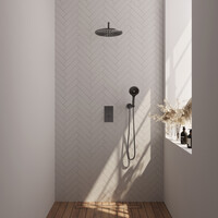Brauer Brauer Gunmetal Editon Regendoucheset:  Thermostatische Inbouwkraan met 3-Weg Omstel, Gebogen Wandarm, Douchekop 30cm, Wandhouder met Wateruitlaat, 3-Standen Handdouche & Doucheslang - Set 34 - Draaiknoppen - PVD - Geborsteld Gunmetal