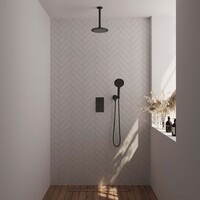 Brauer Brauer Black Editon Regendoucheset:  Thermostatische Inbouwkraan met 3-Weg Omstel, Plafondarm, Douchekop 20cm, Wandhouder met Wateruitlaat, 3-Standen Handdouche & Doucheslang - Set 35 - Draaiknoppen - Mat Zwart