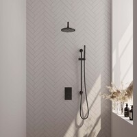 Brauer Brauer Black Editon Regendoucheset:  Thermostatische Inbouwkraan met 3-Weg Omstel, Gebogen Wandarm, Douchekop 20cm, Glijstang met Wateruitlaat, Staafhanddouche & Doucheslang - Set 39 - Draaiknoppen - Mat Zwart