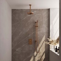 Brauer Brauer Copper Editon Regendoucheset:  Thermostatische Inbouwkraan met 3-Weg Omstel, Plafondarm, Douchekop 20cm, Glijstang met Wateruitlaat, Staafhanddouche & Doucheslang - Set 41 - Draaiknoppen - PVD - Geborsteld Koper