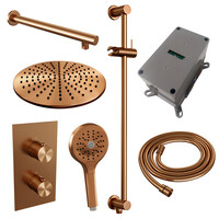 Brauer Brauer Copper Editon Regendoucheset:  Thermostatische Inbouwkraan met 3-Weg Omstel, Rechte Wandarm, Douchekop 30cm, Glijstang met Wateruitlaat, 3-Standen Handdouche & Doucheslang - Set 44 - Draaiknoppen - PVD - Geborsteld Koper