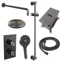Brauer Brauer Gunmetal Editon Regendoucheset:  Thermostatische Inbouwkraan met 3-Weg Omstel, Gebogen Wandarm, Douchekop 20cm, Glijstang met Wateruitlaat, 3-Standen Handdouche & Doucheslang - Set 45 - Draaiknoppen - PVD - Geborsteld Gunmetal
