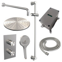 Brauer Brauer Brushed Editon Regendoucheset:  Thermostatische Inbouwkraan met 3-Weg Omstel, Gebogen Wandarm, Douchekop 30cm, Glijstang met Wateruitlaat, 3-Standen Handdouche & Doucheslang - Set 46 - Draaiknoppen - PVD - Geborsteld RVS