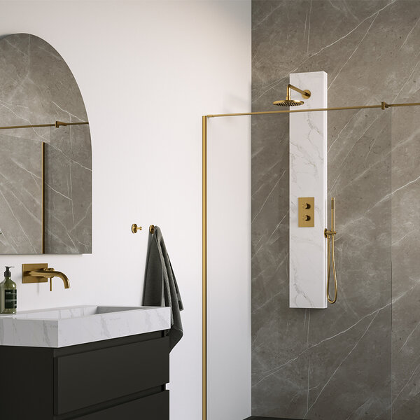 Brauer Brauer Gold Calacatta Douchepaneel met Regendoucheset: Thermostatische Inbouwkraan, 2-Weg Omstel, Gebogen Wandarm, Douchekop Ø20cm, Wandhouder met Wateruitlaat, Staafhanddouche & Doucheslang - PVD - Geborsteld Goud