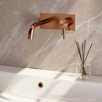 Brauer Brauer Copper Carving Inbouw Wastafelmengkraan met Gebogen Uitloop & Afdekplaat - Model A1 - Geribbeld Hendel Rechts - PVD - PVD - Geborsteld Koper