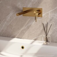 Brauer Brauer Gold Carving Inbouw Wastafelmengkraan met Rechte Uitloop & Afdekplaat - Model A1 - Geribbeld Hendel Rechts - PVD - PVD - Geborsteld Goud