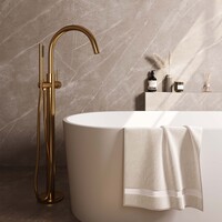 Brauer Brauer Gold Carving Vrijstaande Badkraan met Staafhanddouche & Doucheslang - Set 1 - Geribbeld Hendel - PVD - PVD - Geborsteld Goud