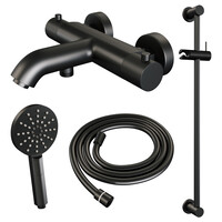 Brauer Brauer Black Carving Thermostatische Opbouw Badkraan met Omstel, Glijstang, 3-Standen Handdouche & Doucheslang - Set 2 - Geribbeld Draaiknoppen - Mat Zwart
