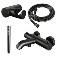 Brauer Brauer Black Carving Thermostatische Opbouw Badkraan met Omstel, Wandhouder, Staafhanddouche & Doucheslang - Set 3 - Geribbeld Draaiknoppen - Mat Zwart