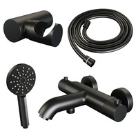 Brauer Brauer Black Carving Thermostatische Opbouw Badkraan met Omstel, Wandhouder, 3-Standen Handdouche & Doucheslang - Set 4 - Geribbeld Draaiknoppen - Mat Zwart
