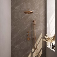 Brauer Brauer Copper Carving Regendoucheset: Thermostatische Inbouwkraan met Stopkranen, Gebogen Wandarm, Douchekop 30cm, Glijstang met Wateruitlaat, Staafhanddouche & Doucheslang - Set 16 - Geribbeld Draaiknoppen - PVD - Geborsteld Koper