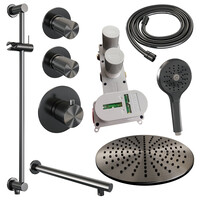 Brauer Brauer Gunmetal Carving Regendoucheset: Thermostatische Inbouwkraan met Stopkranen, Rechte Wandarm, Douchekop 30cm, Glijstang met Wateruitlaat, 3-Standen Handdouche & Doucheslang - Set 20 - Geribbeld Draaiknoppen - PVD - Geborsteld Gunmetal