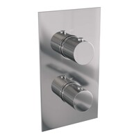Brauer Brauer Chrome Carving Regendoucheset: Thermostatische Inbouwkraan met 3-Weg Omstel, Rechte Wandarm, Douchekop 20cm, Wandhouder met Wateruitlaat, Staafhanddouche & Doucheslang - Set 25 - Geribbeld Draaiknoppen - Chroom