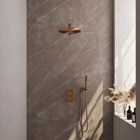 Brauer Brauer Copper Carving Regendoucheset: Thermostatische Inbouwkraan met 3-Weg Omstel, Rechte Wandarm, Douchekop 30cm, Wandhouder met Wateruitlaat, Staafhanddouche & Doucheslang - Set 26 - Geribbeld Draaiknoppen - PVD - Geborsteld Koper