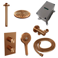 Brauer Brauer Copper Carving Regendoucheset: Thermostatische Inbouwkraan met 3-Weg Omstel, Plafondarm, Douchekop 20cm, Wandhouder met Wateruitlaat, 3-Standen Handdouche & Doucheslang - Set 35 - Geribbeld Draaiknoppen - PVD - Geborsteld Koper