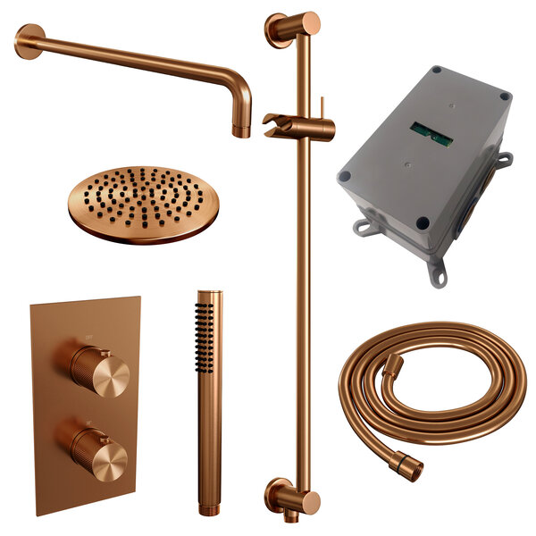 Brauer Brauer Copper Carving Regendoucheset: Thermostatische Inbouwkraan met 3-Weg Omstel, Gebogen Wandarm, Douchekop Ø20cm, Glijstang met Wateruitlaat, Staafhanddouche & Doucheslang - Set 39 - Geribbeld Draaiknoppen - PVD - Geborsteld Koper