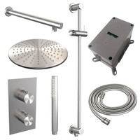 Brauer Brauer Brushed Carving Regendoucheset: Thermostatische Inbouwkraan met 3-Weg Omstel, Rechte Wandarm, Douchekop 30cm, Glijstang met Wateruitlaat, Staafhanddouche & Doucheslang - Set 38 - Geribbeld Draaiknoppen - PVD - Geborsteld RVS
