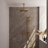 Brauer Brauer Gold Carving Regendoucheset: Thermostatische Inbouwkraan met 3-Weg Omstel, Plafondarm, Douchekop 30cm, Glijstang met Wateruitlaat, Staafhanddouche & Doucheslang - Set 42 - Geribbeld Draaiknoppen - PVD - Geborsteld Goud