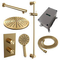 Brauer Brauer Gold Carving Regendoucheset: Thermostatische Inbouwkraan met 3-Weg Omstel, Rechte Wandarm, Douchekop Ø30cm, Glijstang met Wateruitlaat, 3-Standen Handdouche & Doucheslang - Set 44 - Geribbeld Draaiknoppen - PVD - Geborsteld Goud