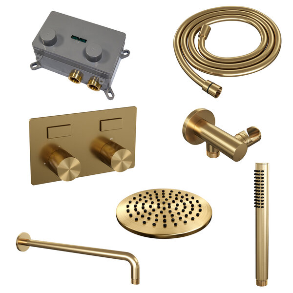 Brauer Brauer Gold Carving Regendoucheset: Thermostatische Inbouwkraan met Drukknoppen, Gebogen Wandarm, Douchekop Ø20cm, Wandhouder met Wateruitlaat, Staafhanddouche & Doucheslang - Set 51 - Geribbeld Draaiknoppen - PVD - Geborsteld Goud