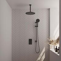 Brauer Brauer Black Carving Regendoucheset: Thermostatische Inbouwkraan met 3-Weg Omstel, Plafondarm, Douchekop 30cm, Glijstang met Wateruitlaat, 3-Standen Handdouche & Doucheslang - Set 48 - Geribbeld Draaiknoppen - Mat Zwart