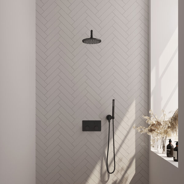 Brauer Brauer Black Carving Regendoucheset: Thermostatische Inbouwkraan met Drukknoppen, Gebogen Wandarm, Douchekop 20cm, Wandhouder met Wateruitlaat, Staafhanddouche & Doucheslang - Set 51 - Geribbeld Draaiknoppen - Mat Zwart