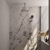 Brauer Brauer Brushed Carving Regendoucheset: Thermostatische Inbouwkraan met 3-Weg Omstel, Plafondarm, Douchekop 30cm, Glijstang met Wateruitlaat, 3-Standen Handdouche & Doucheslang - Set 48 - Geribbeld Draaiknoppen - PVD - Geborsteld RVS