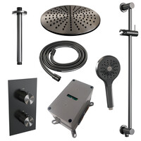 Brauer Brauer Gunmetal Carving Regendoucheset: Thermostatische Inbouwkraan met 3-Weg Omstel, Plafondarm, Douchekop 30cm, Glijstang met Wateruitlaat, 3-Standen Handdouche & Doucheslang - Set 48 - Geribbeld Draaiknoppen - PVD - Geborsteld Gunmetal