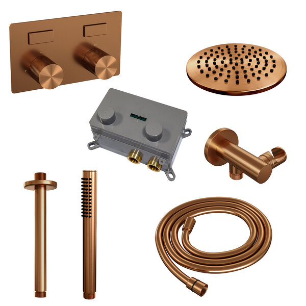 Brauer Brauer Copper Carving Regendoucheset: Thermostatische Inbouwkraan met Drukknoppen, Plafondarm, Douchekop 20cm, Wandhouder met Wateruitlaat, Staafhanddouche & Doucheslang - Set 53 - Geribbeld Draaiknoppen - PVD - Geborsteld Koper