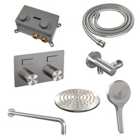 Brauer Brauer Brushed Carving Regendoucheset: Thermostatische Inbouwkraan met Drukknoppen, Gebogen Wandarm, Douchekop 20cm, Wandhouder met Wateruitlaat, 3-Standen Handdouche & Doucheslang - Set 57 - Geribbeld Draaiknoppen - PVD - Geborsteld RVS