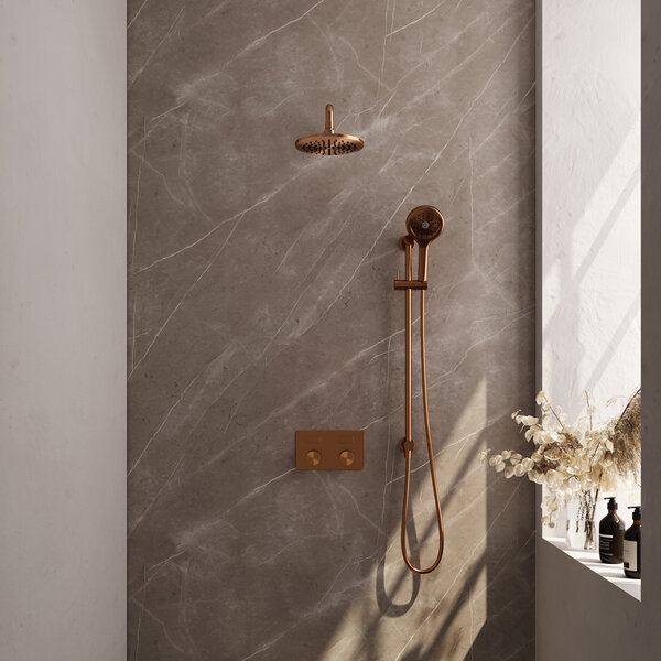 Brauer Brauer Copper Carving Regendoucheset: Thermostatische Inbouwkraan met Drukknoppen, Gebogen Wandarm, Douchekop 20cm, Glijstang met Wateruitlaat, 3-Standen Handdouche & Doucheslang - Set 69 - Geribbeld Draaiknoppen - PVD - Geborsteld Koper