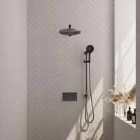 Brauer Brauer Gunmetal Carving Regendoucheset: Thermostatische Inbouwkraan met Drukknoppen, Rechte Wandarm, Douchekop 30cm, Glijstang met Wateruitlaat, 3-Standen Handdouche & Doucheslang - Set 68 - Geribbeld Draaiknoppen - PVD - Geborsteld Gunmetal