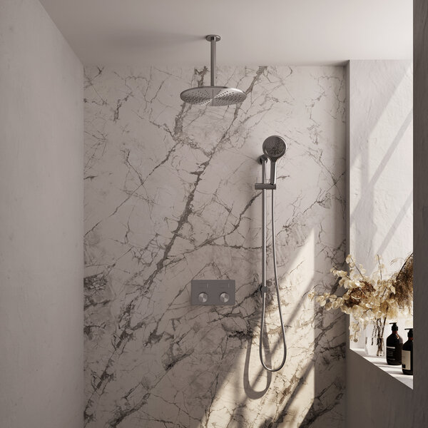 Brauer Brauer Brushed Carving Regendoucheset: Thermostatische Inbouwkraan met Drukknoppen, Plafondarm, Douchekop 30cm, Glijstang met Wateruitlaat, 3-Standen Handdouche & Doucheslang - Set 72 - Geribbeld Draaiknoppen - PVD - Geborsteld RVS