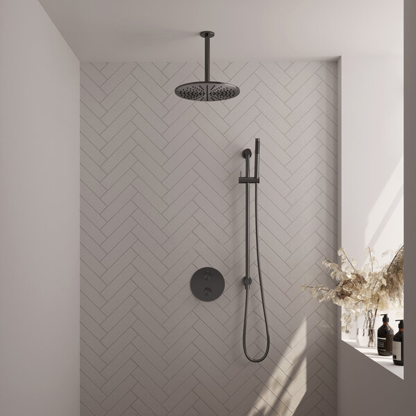 Brauer Brauer Gunmetal Carving Regendoucheset: Thermostatische Inbouwkraan met 3-Weg Omstel, Plafondarm, Douchekop 30cm, Geintegreerde Glijstang, Staafhanddouche & Doucheslang - Set 90 - Draaiknoppen - Geborsteld Gunmetal