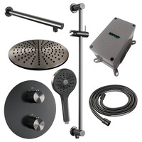 Brauer Brauer Gunmetal Carving Regendoucheset: Thermostatische Inbouwkraan met 3-Weg Omstel, Rechte Wandarm, Douchekop Ø30cm, Geintegreerde Glijstang, 3-Standen Handdouche & Doucheslang - Set 92 - Draaiknoppen - Geborsteld Gunmetal