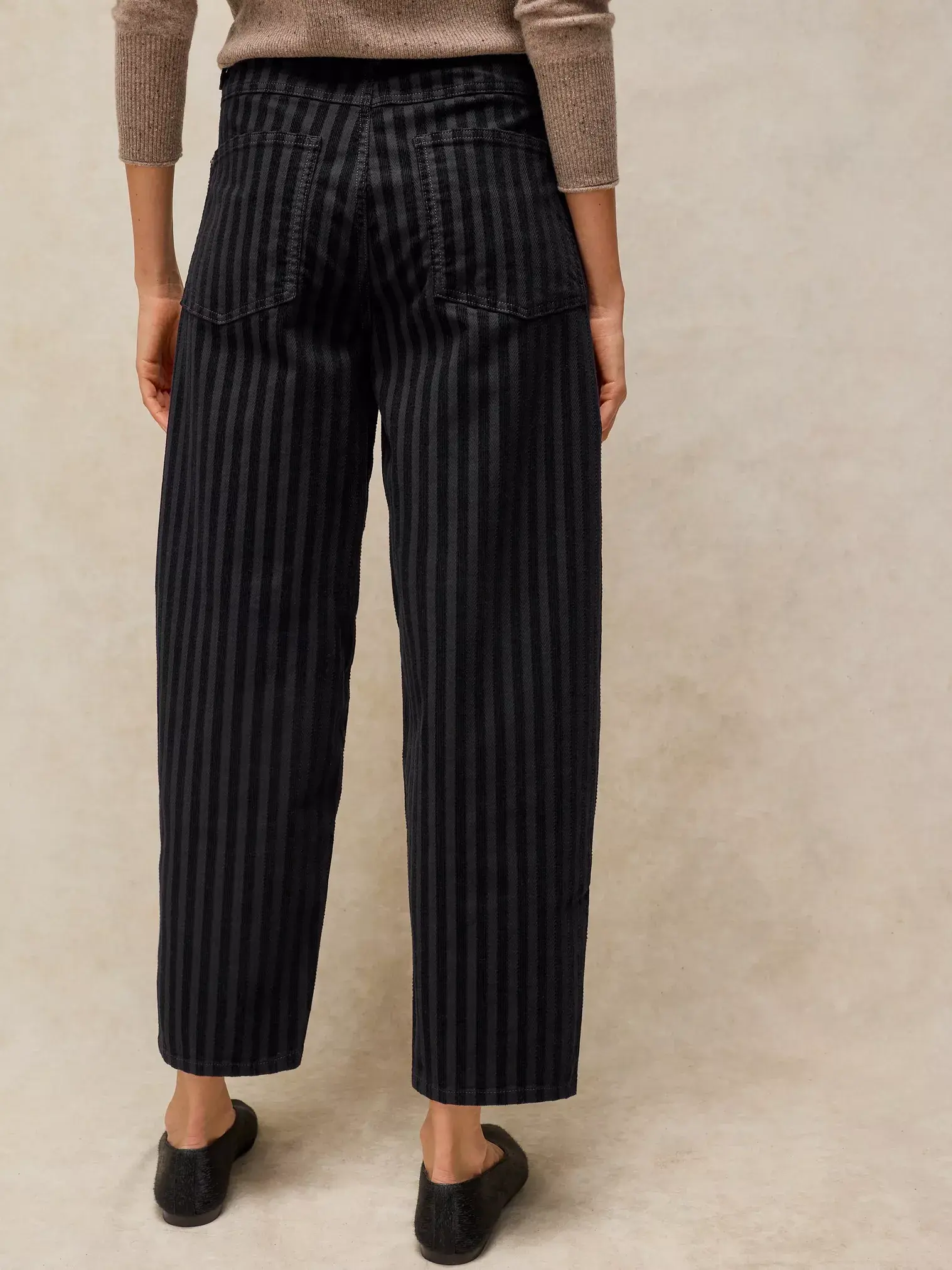 White Stuff Aubrey Barrel Cord Broek Charcoalgrijs-2