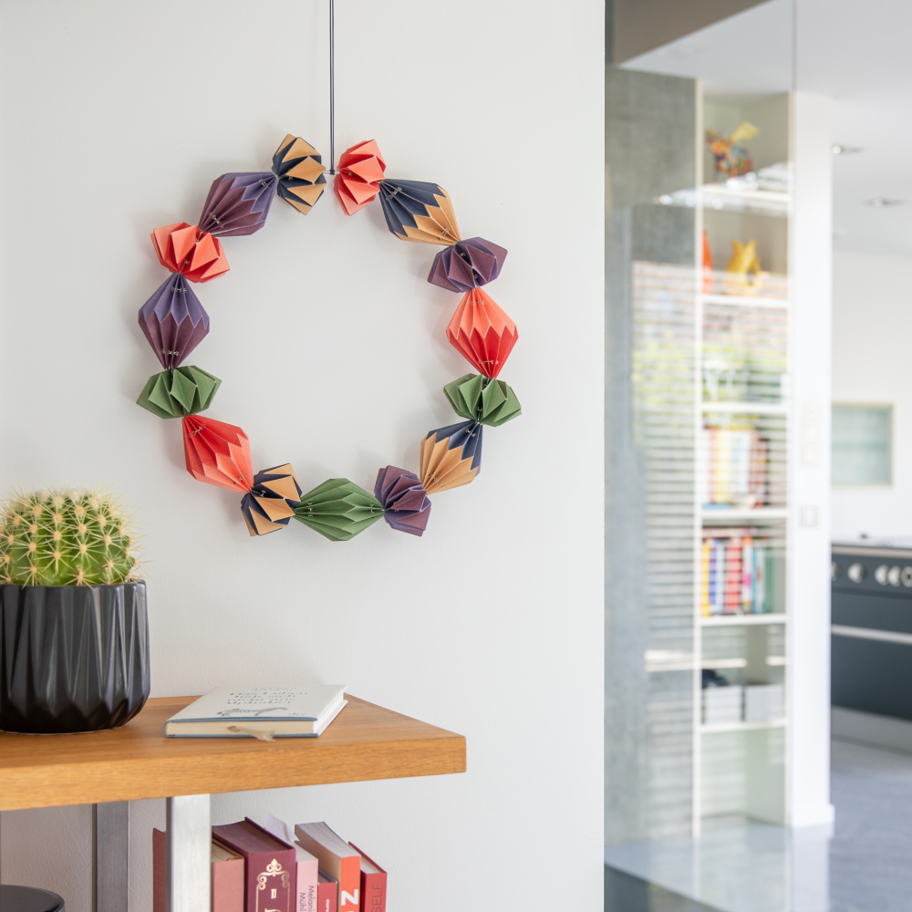 paper wreath 'grace'-2