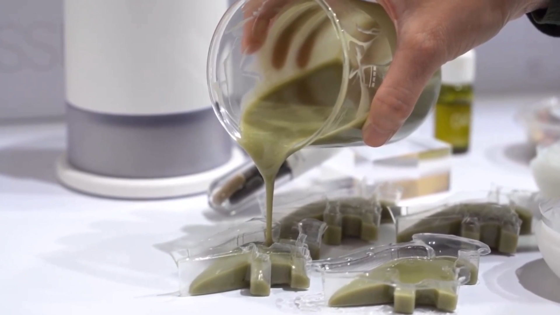 LESSDO makes dinosaur soap moulds with a vacuum former