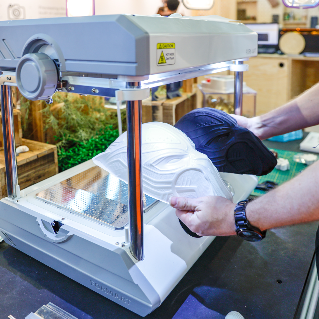 Injection moulding vs thermoforming: which manufacturing process is right for you?